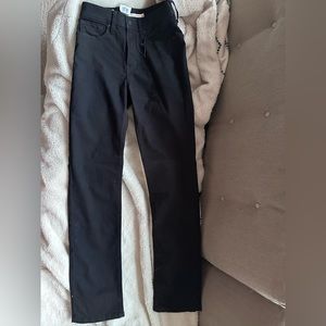 NWT Levi’s 724 High Waist Straight cut 28 waist, 32 inch length